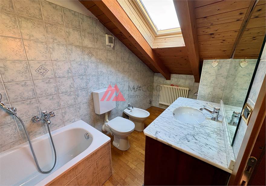 BAGNO PIANO SECONDO