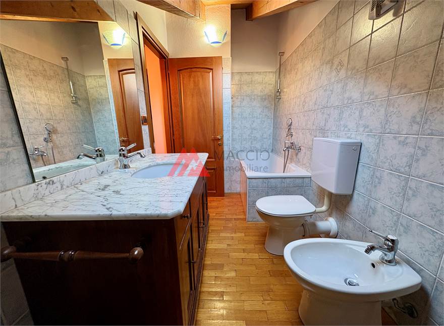 BAGNO PIANO SECONDO